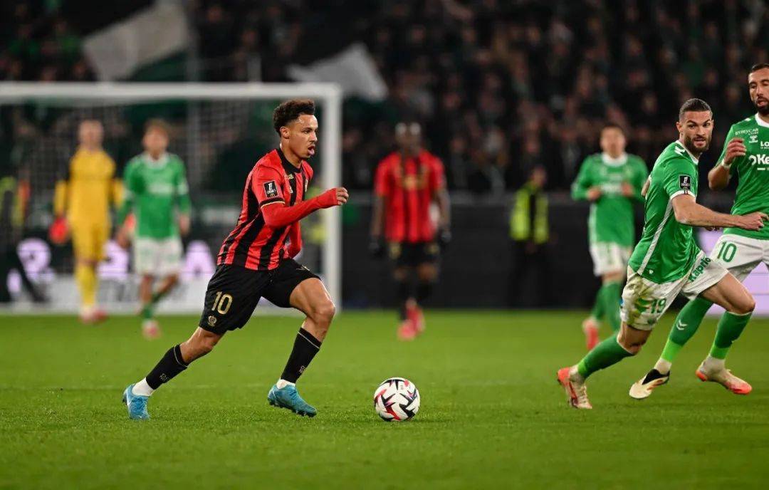 爱游戏 电竞-法甲战术升级，精彩传球与大力射门频频出现