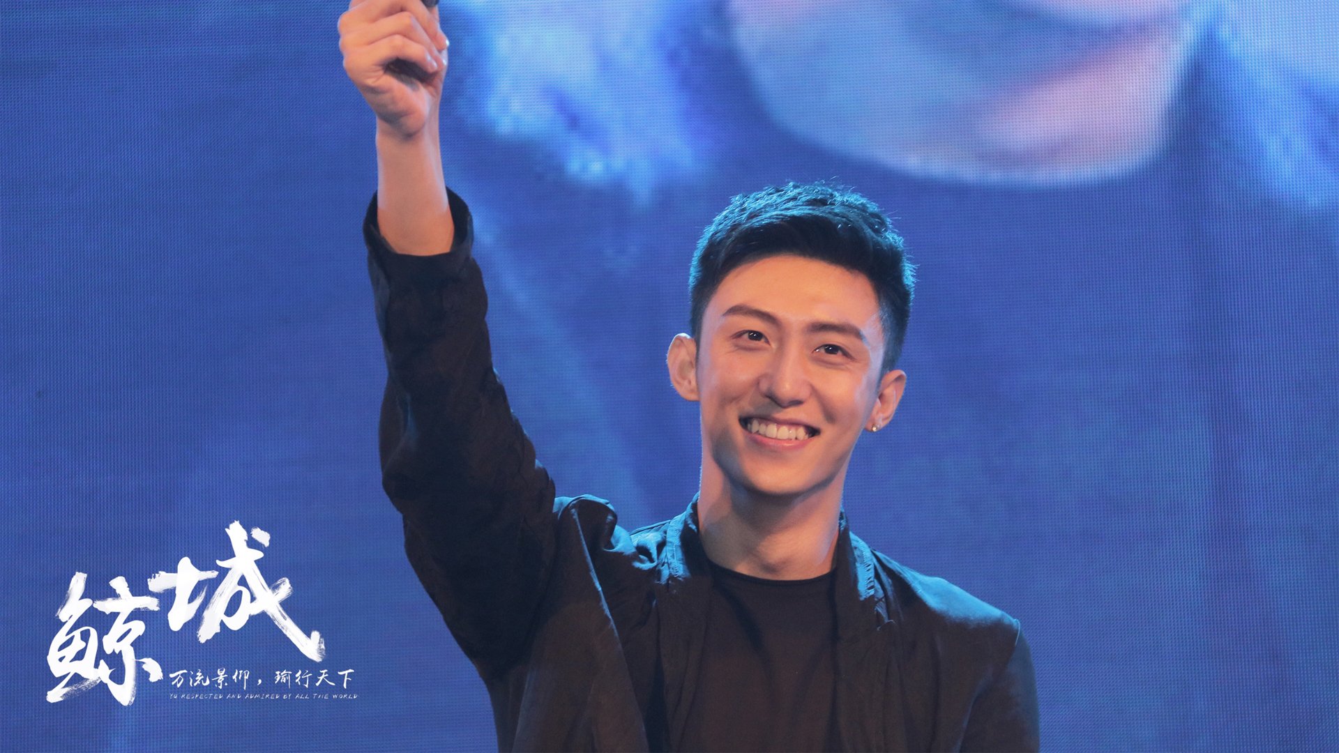 冬季高山滑翔伞挑战,极速飞跃云端极限,山顶滑翔伞