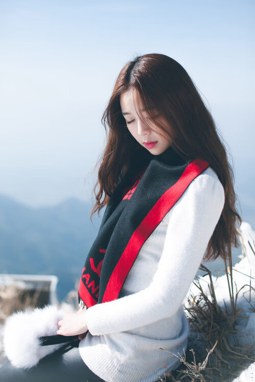 精彩足球比赛轮番上演:世界杯气氛浓烈,足球比赛 世界杯