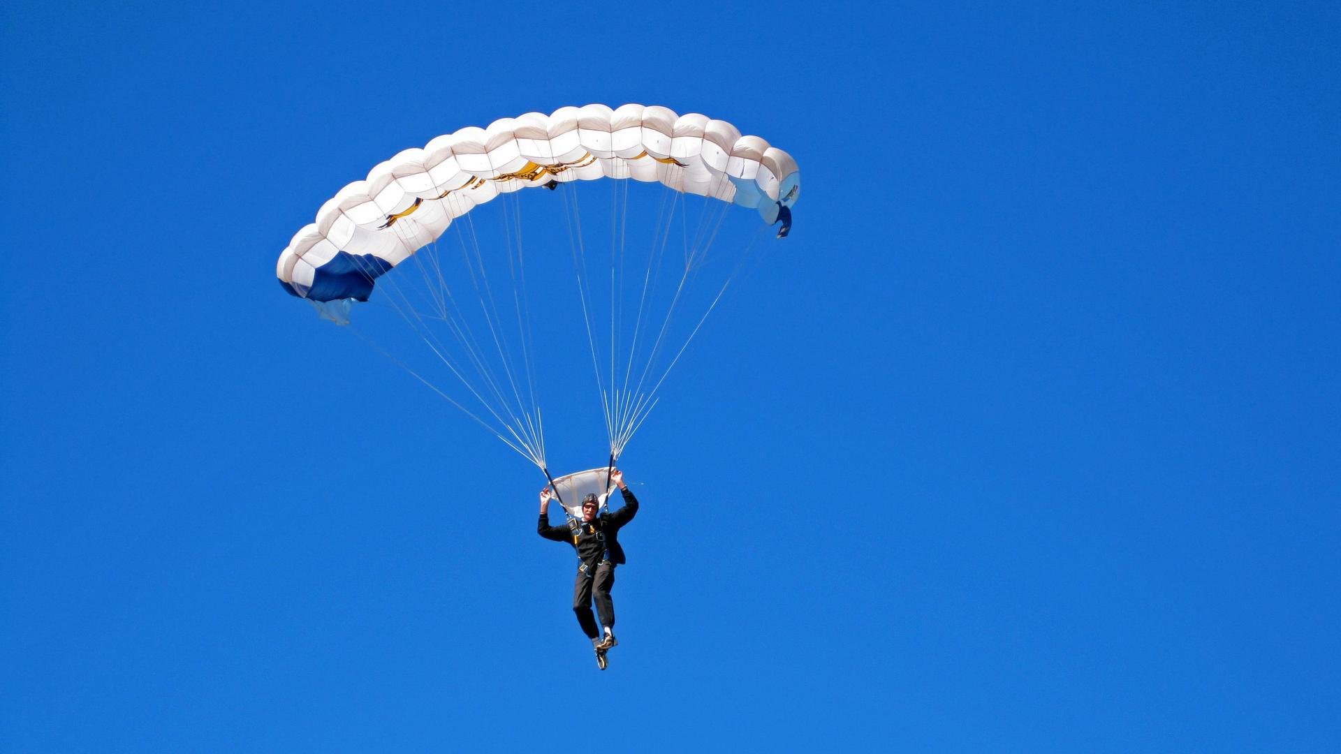 校园体育竞赛文化育人功能发挥策略，校园体育文化建设包括哪些